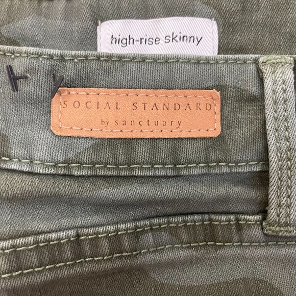 Social Standard by Sanctuary Camo High Rise Skinny Jeans 16 Stretch - Picture 8 of 11